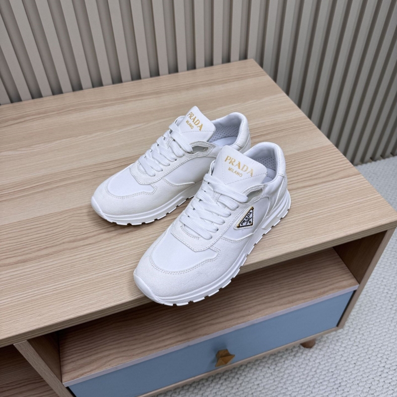 Pra*a casual shoes